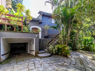 Casa de 384m², 5 quartos, 2 suítes, 2 vagas, São Conrado, RJ