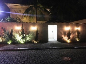 Ampla Casa, 6 suites, 5 vagas, alto luxo em condominio