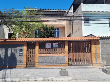 Casa Triplex, 400m2 terreno, Centro Ideal, fins comerciais